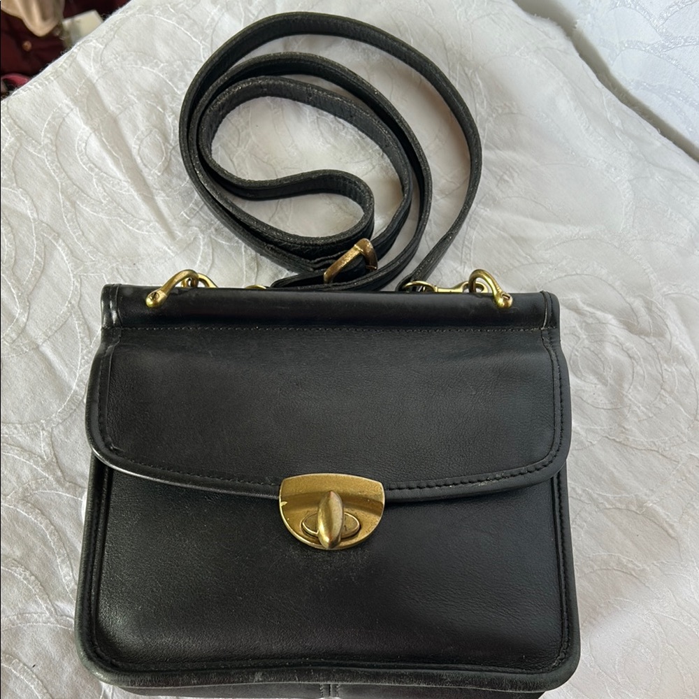 JACK GEORGES black genuine leather crossbody. Brass hardware. Detachable straps.